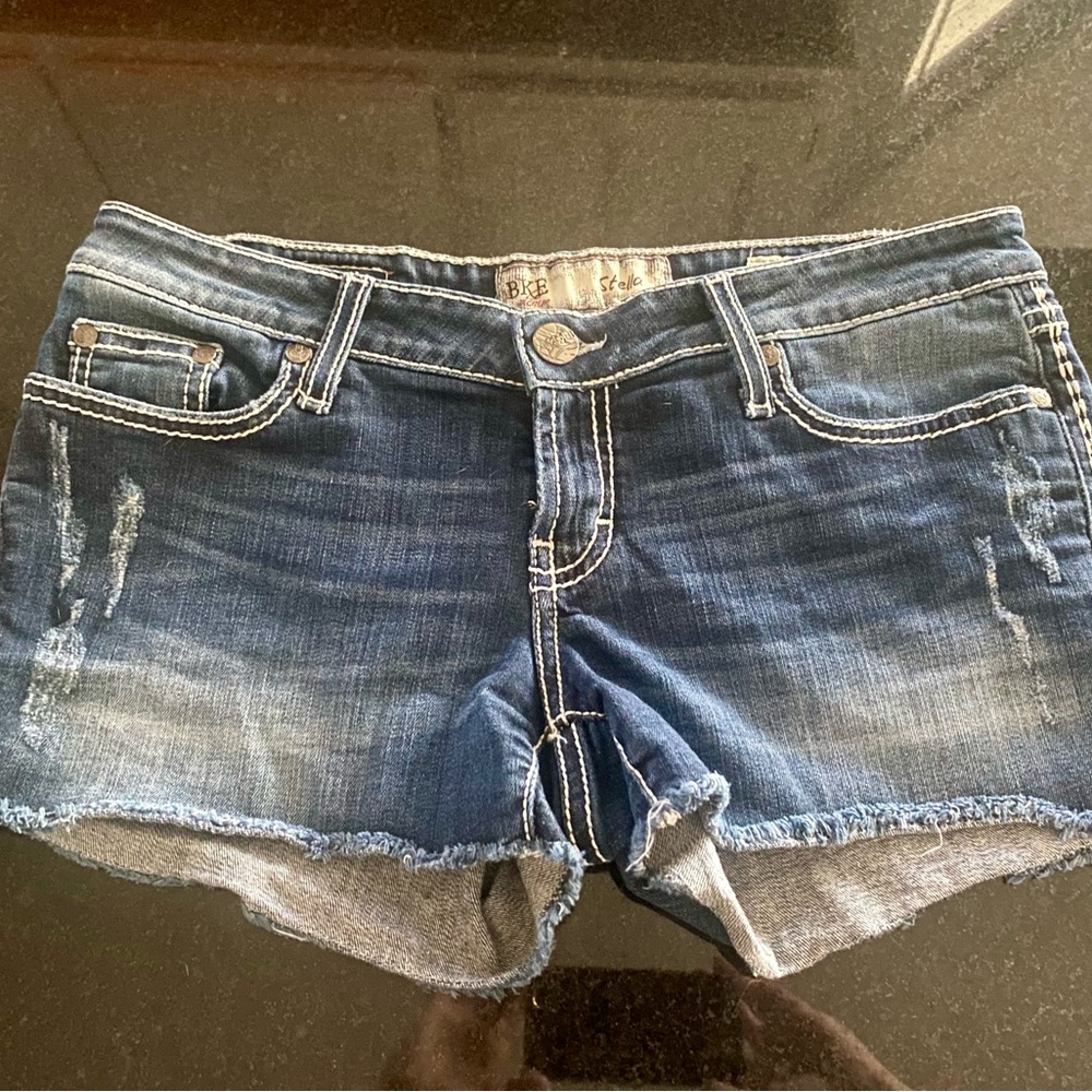BKE Women's Shorts